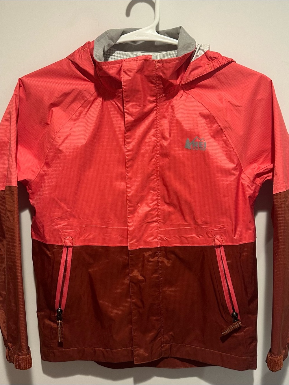 REI Kids Two-Tone Coral and Brick Rain Jacket Size small 8
